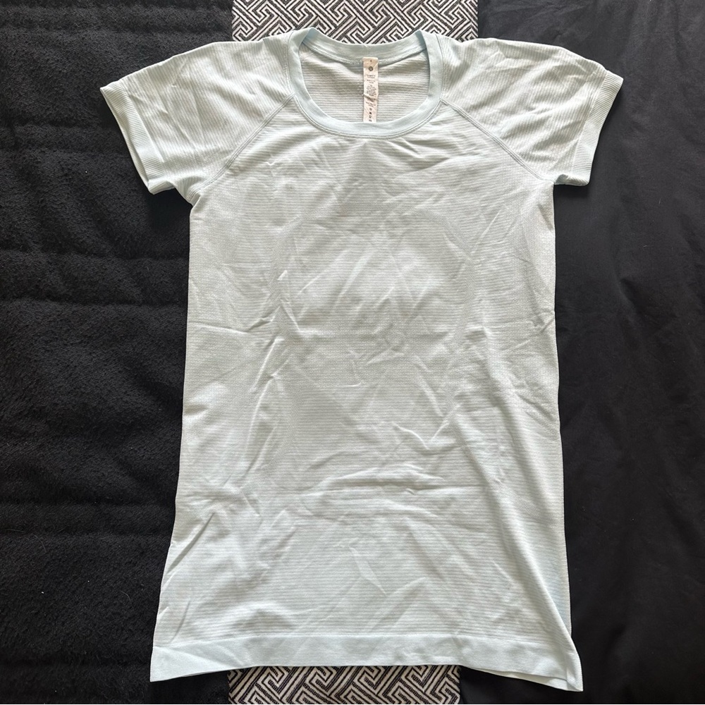 Lululemon — Swiftly tech 2.0 short sleeve shirt / powder blue / size 6